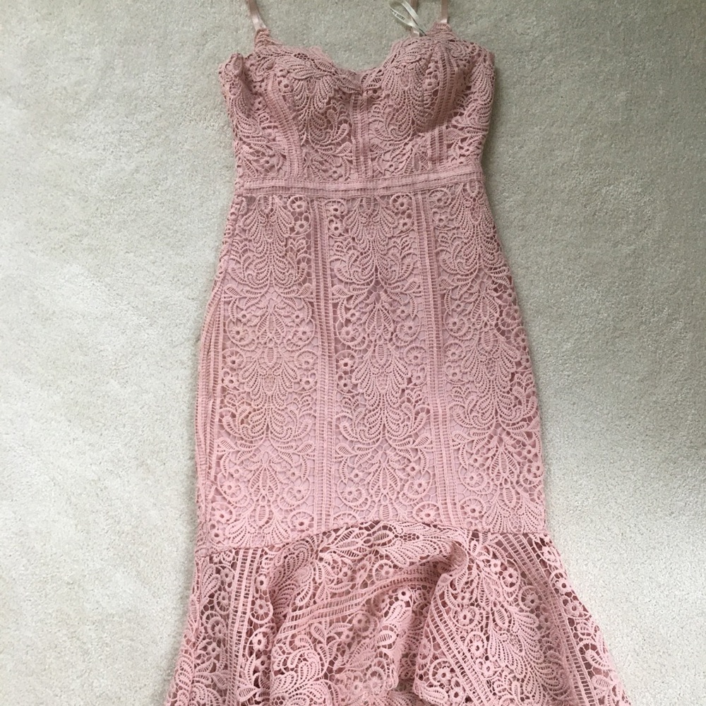Worn once! Dusty rose lace spaghetti strap dress